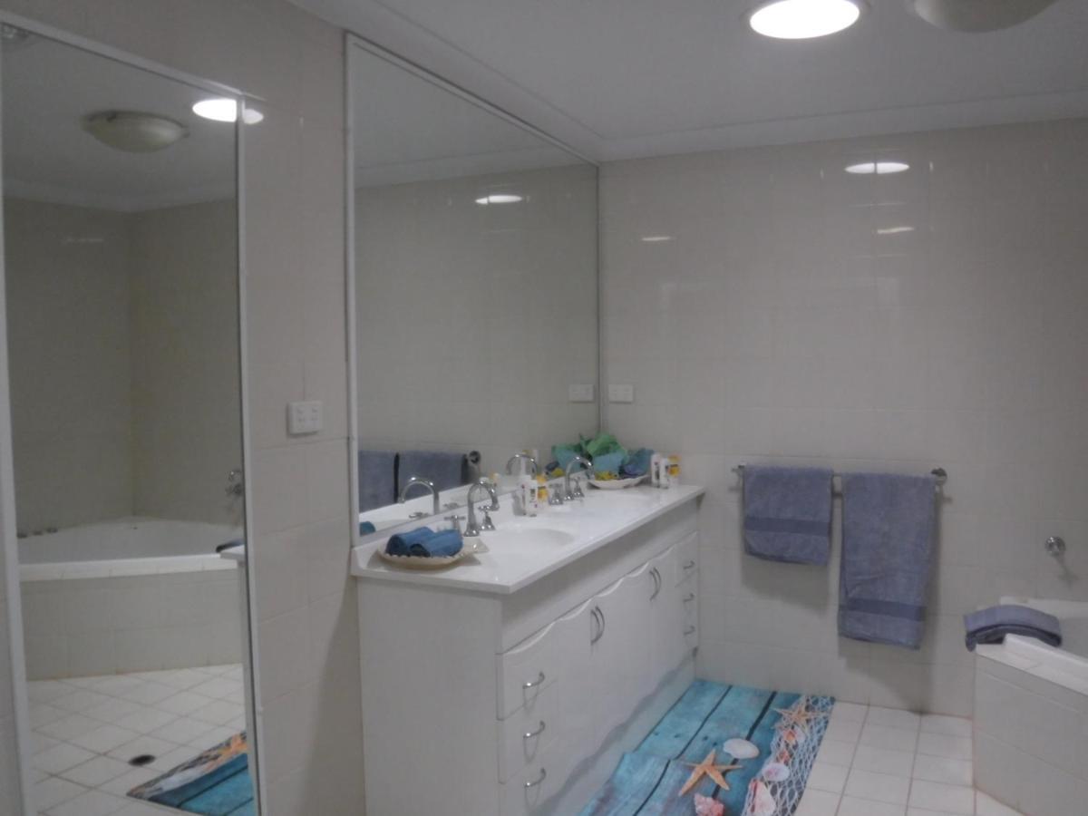 Meekatharra Outback Beach House Екстер'єр фото
